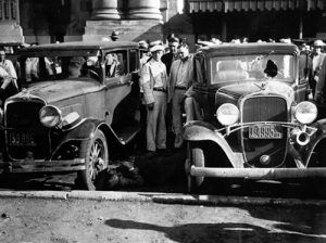 Scene in front of the Kansas City Union Station just moments after the  Kansas City Massacre,
